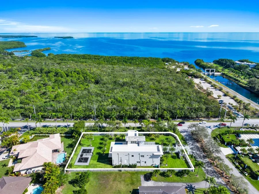 Standalone Aerial Photos — example 3